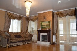Продам розкішний будинок в 15 км від міста Черкаси